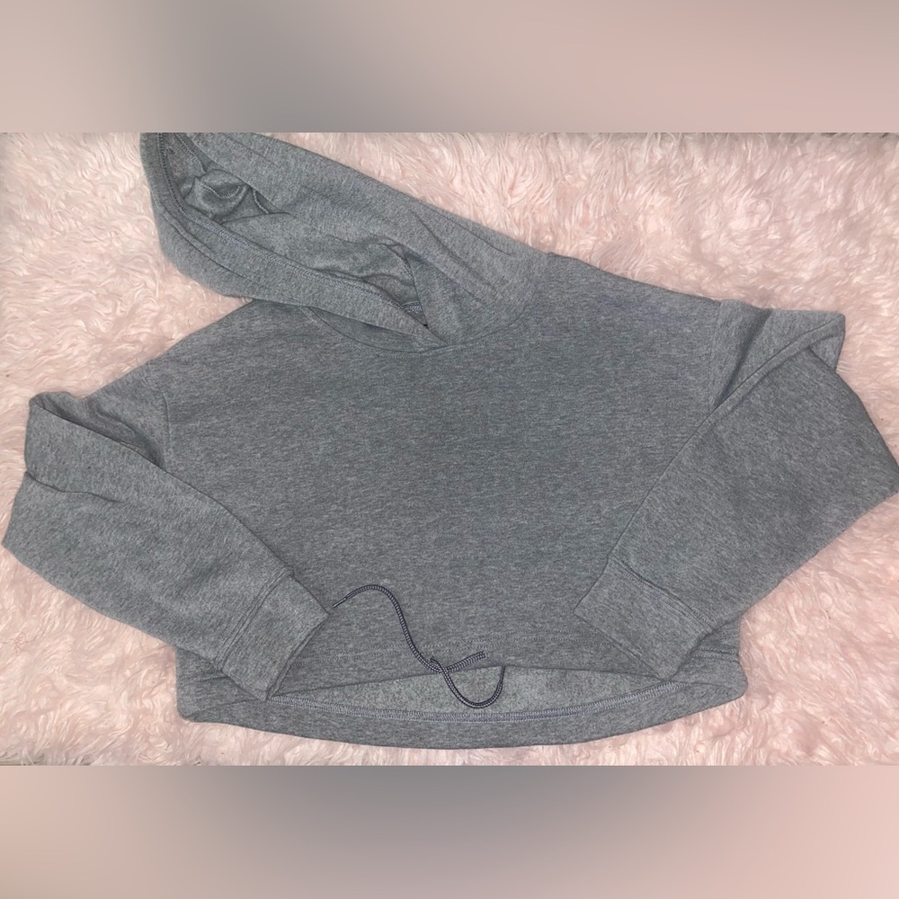 GRAY CROPPED HOODIE SWEATER